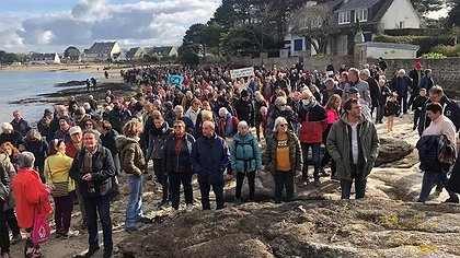 Illustration Il est à qui le sentier ? Il est à nous !